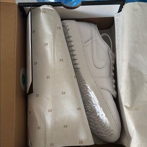 Air jordan 1 LOW white size 9.5 NEW